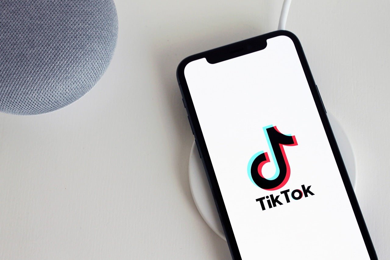 L'Impact de TikTok sur la Vente de Parfums : Une Révolution Marketing en Marche - Lizahbox
