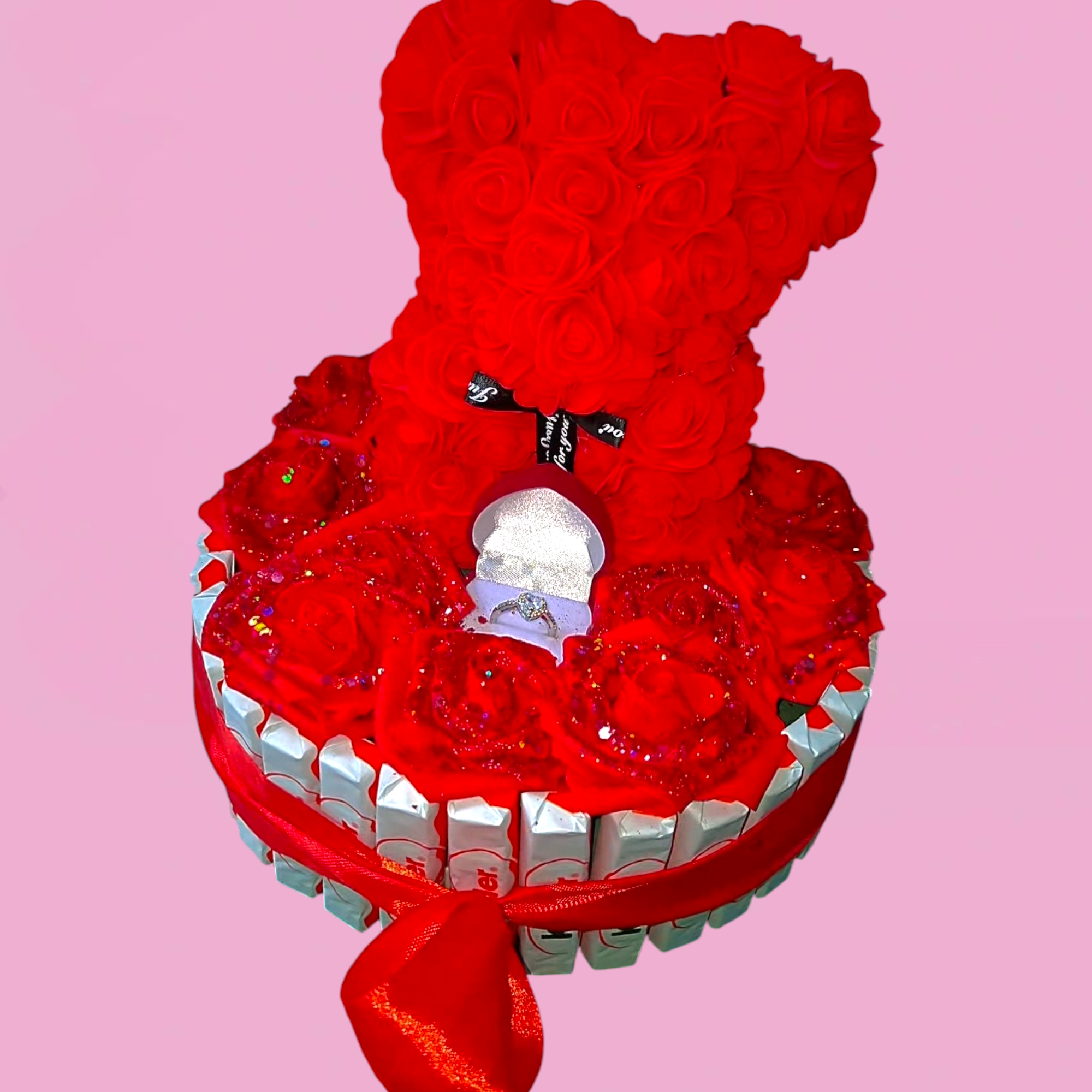 ChocoBox Saint-valentin : Cadeaux pour Femmes avec Chocolats Kinder & ourson en roses